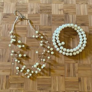 Super cute faux pearl necklaces bundle